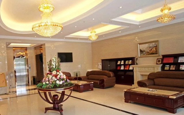 Green Tree Inn Ningbo Train East Station Business Hotel