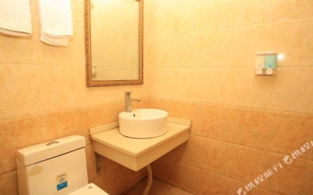 Muya Hotel (Xinshan Village Dadukou Pedestrian Street)