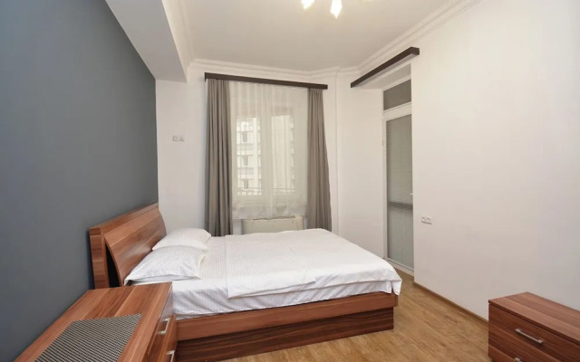 North Ave. Apartments by Luxe Group HH55