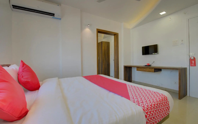 OYO 17036 Rk's Regency
