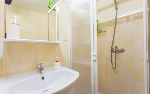 Guests Love California on Chernyakhovskogo