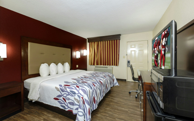 Red Roof Inn Columbus, MS