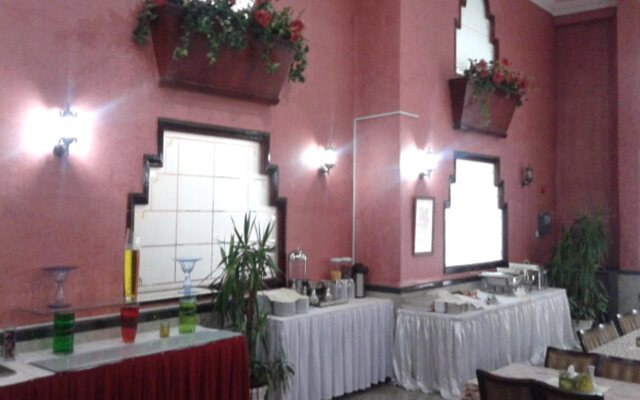 Al Mourouj Inn Hotel