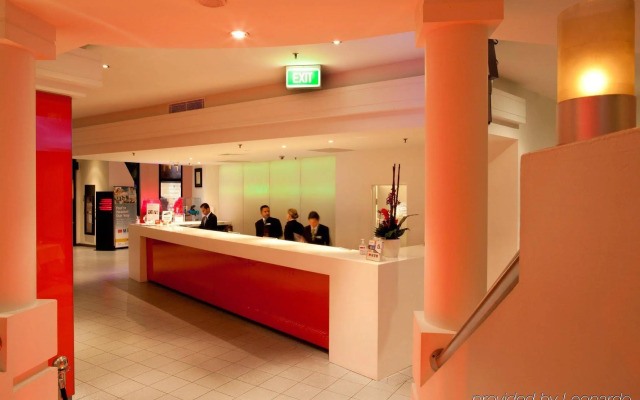 Cambridge Hotel
