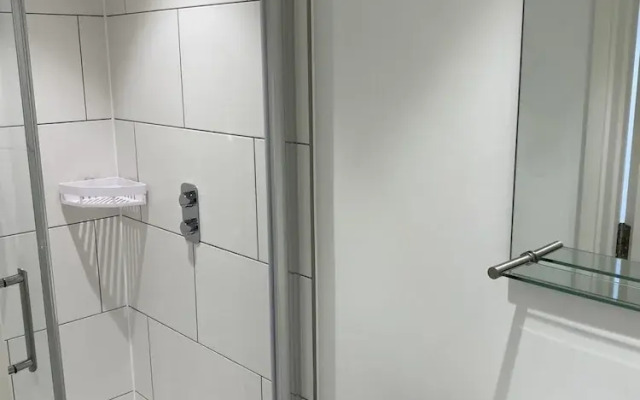 CH Apt 7 2bed in Bath