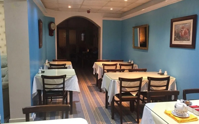 California Guest House