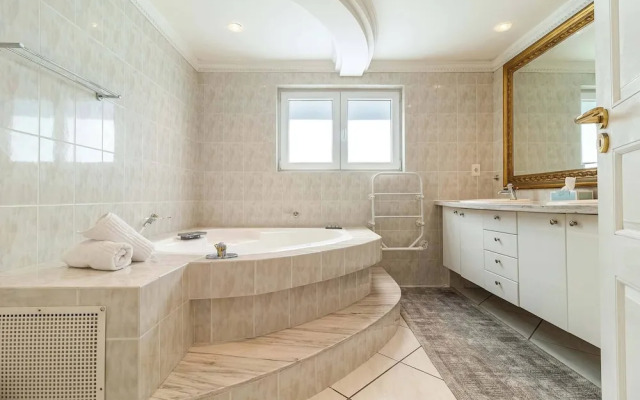 Beachfront Villa, Beach Club, Houtbay