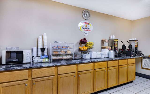 Super 8 by Wyndham Valentine NE