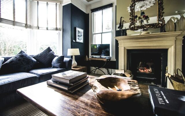 Tir-y-Coed Country House