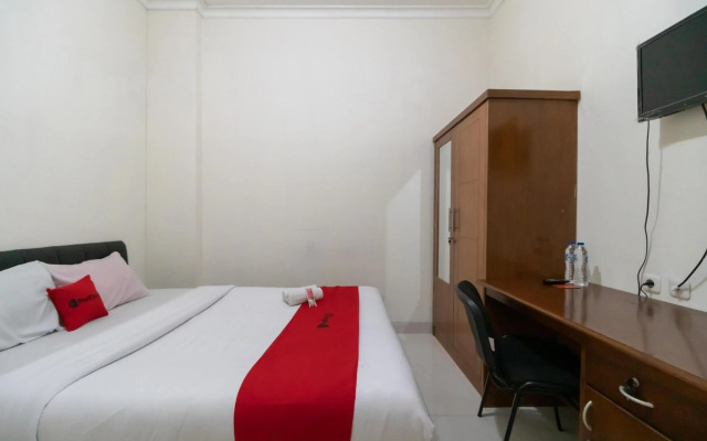 OYO 2364 Cempaka Harapan Indah