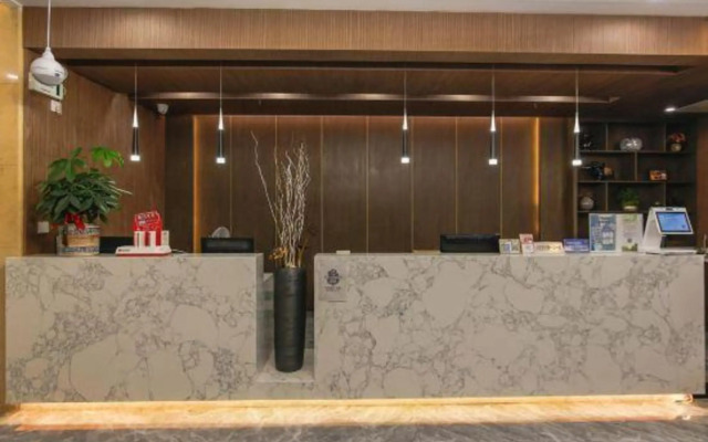 Junyi Hotel (Wuxi Binhu Xiaotaoyuan Metro Station)