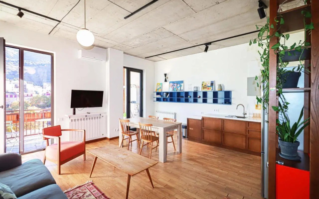 Modern 1BR apt w spacious balcony & a bathtub
