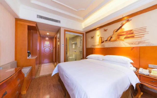 Vienna International Hotel (Shenzhen Bantian Huancheng South Road)