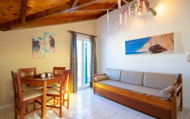 Manthos Beachfront Apts & pool