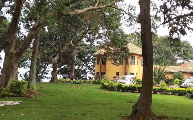The Estate Ebwerenga