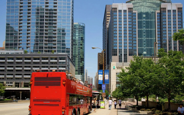 Embassy Suites by Hilton Chicago Downtown Magnificent Mile