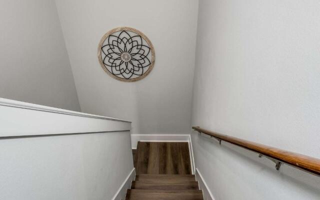 Lone Oak House