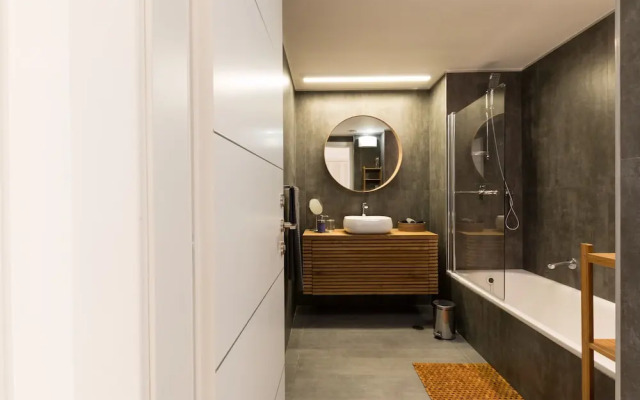 High Class Condo at Marina by FeelHome