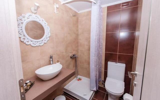 Eliora Studio & Aelia Apartment