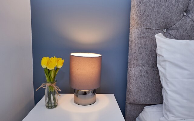 Two Bed - Close to North Station and Hospital