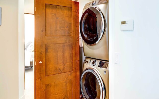 Paradise Valley Abode: Pool, Near Downtown Phoenix