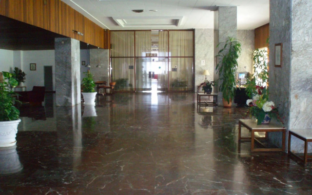 Apartamentos La Roca Rentals