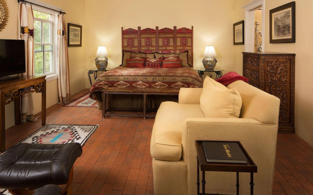 Casa Blanca Inn
