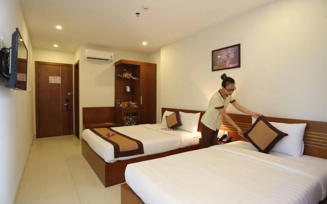 Golden Light Hotel
