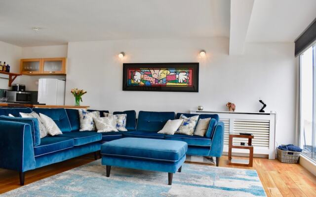 Three Bedroom Penthouse in Brighton