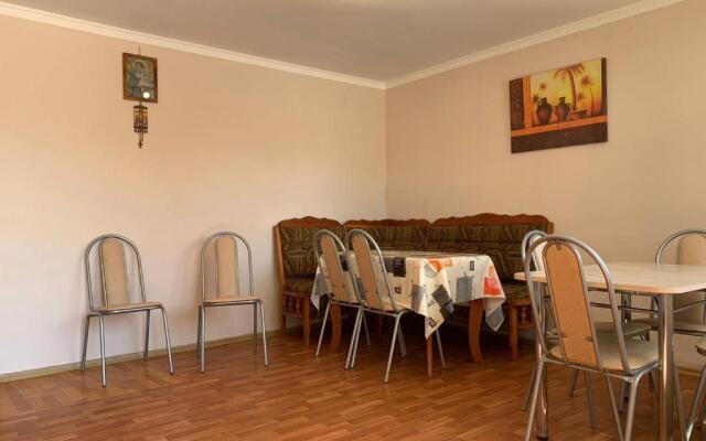 Guest house Eiva