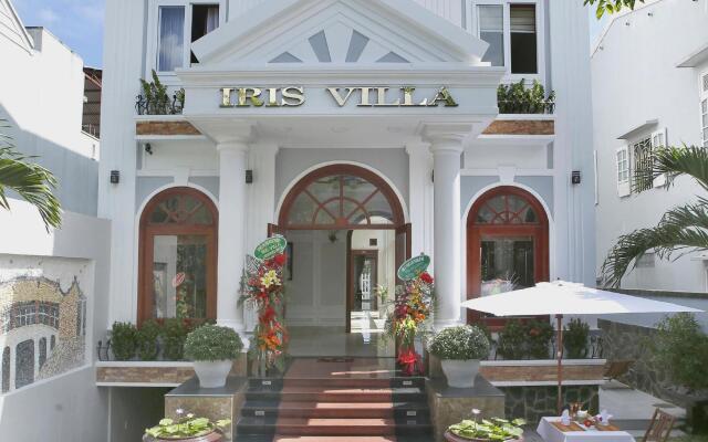 Iris Villa