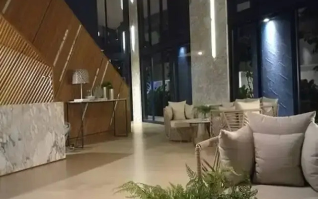 Baan Thew Talay Blue Sapphire 353