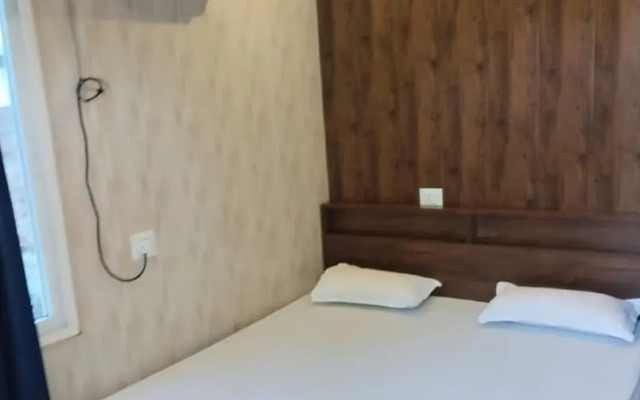 Goroomgo Ayodhya Vatika Homestay