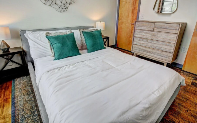 2 Bedroom, Hawthorne Lane