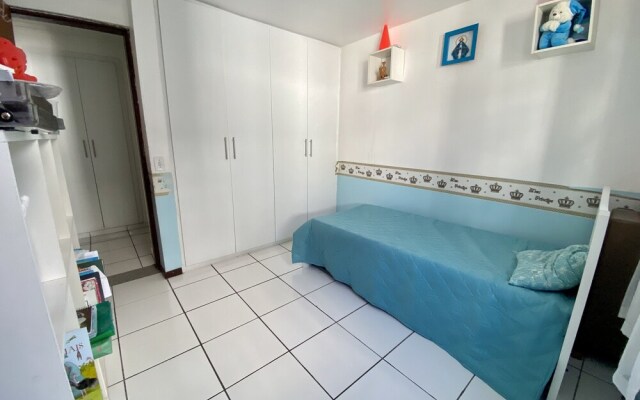 3 quartos a 2 quadras da Praia
