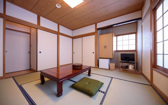 Yufuin Ryokan Okaeri