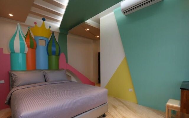 Li Chu Art Paternity B&B
