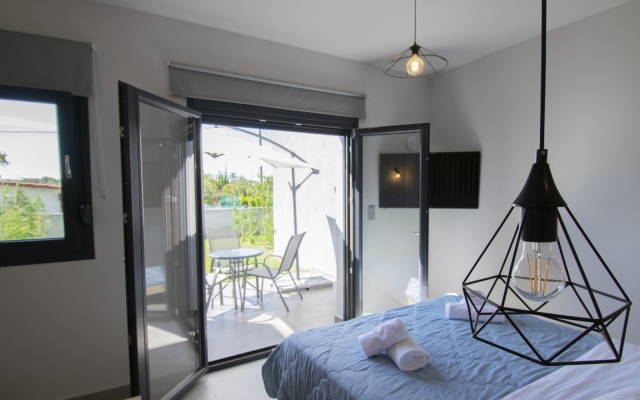 TheaSea Luxury Suites- Studio Suite 2