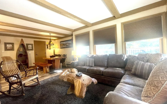 Longbranch by Pinnacle Lodging