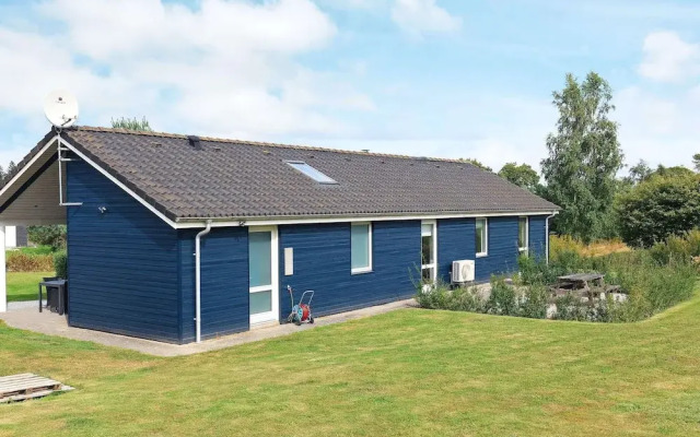 8 Person Holiday Home in Skals