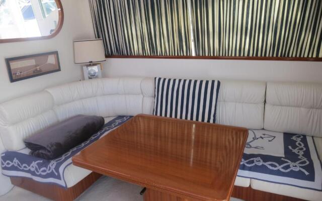 Yacht Summertime 3 Bedrooms