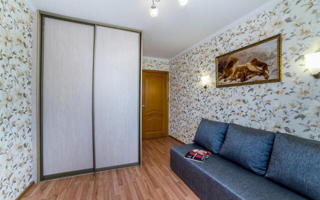 Европа Центр на улице Новаторов