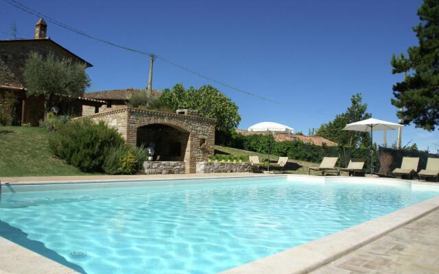 Villa in Umbertide With Pool and Garden