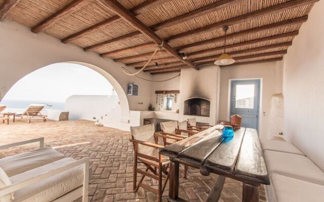 Villa Cycladic Breeze Tranquil & Private