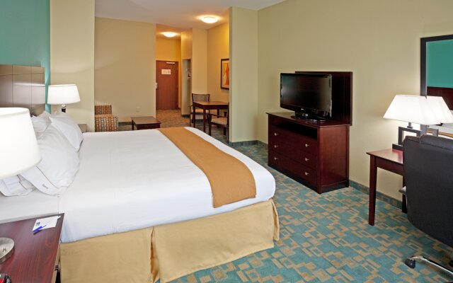 Holiday Inn Express & Suites Salem by IHG