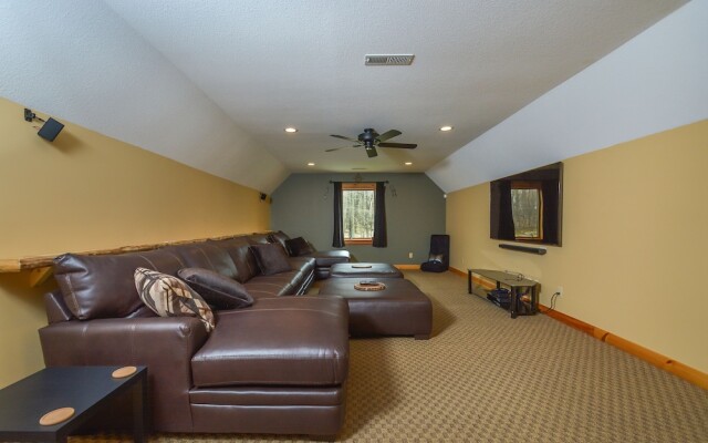 Boulder Escape 5 Bedroom House