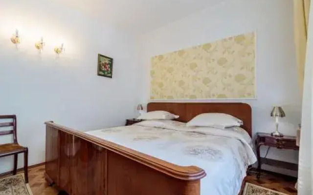 Former Ceausescu'S Vila Crizantema