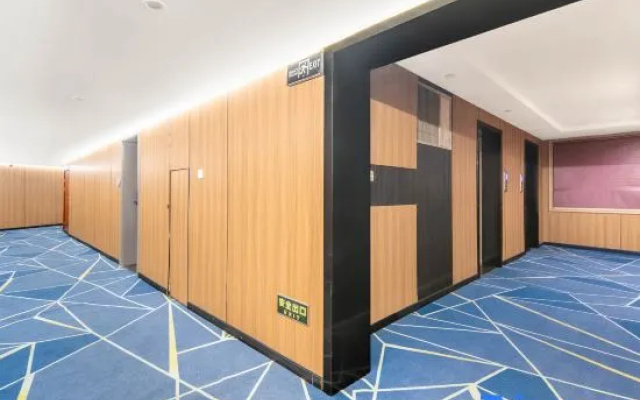 Jinding Grand Hotel (Jinxian Station Fenghuang Street) – Hotel Rooms – Nanchang