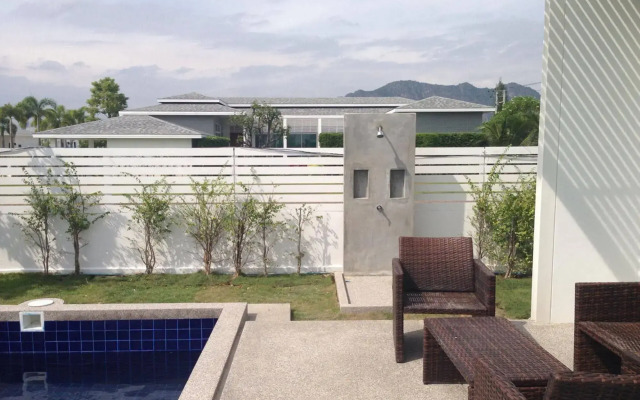 Baan Sarinya Pool Villa