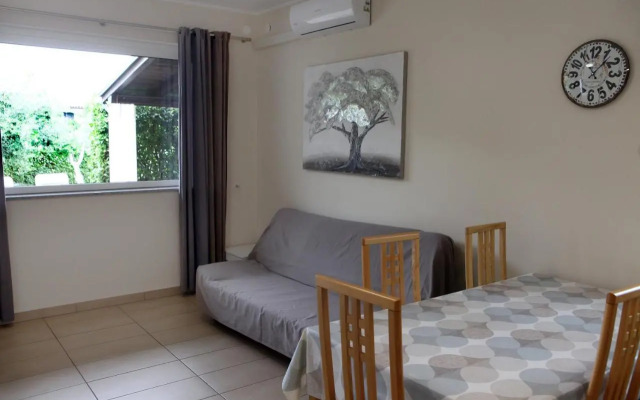 Spacious Izola Apartment SL